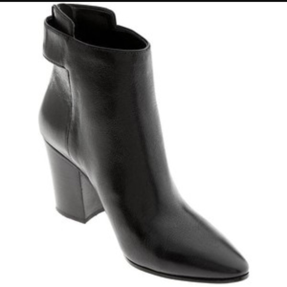 Banana Republic Camden Black Bootie - Picture 1 of 5